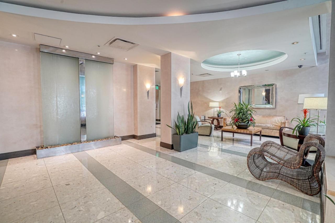 Hollywood Condo Exterior photo